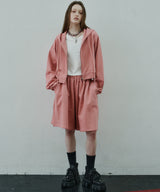 着用トップス:ヘビーウエイトクロップドフルジップパーカー(問い合わせ番号/ACZUC0124001)※セットアップ着用