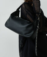 AFF AIVER フェイクレザーダーツワンショルダー