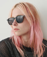 ダークブラウン