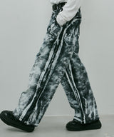 AIVER ペンキ加工バギーデニム