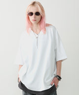 model:H174 B80 W61 H87 着用サイズ:MEDIUM (ホワイト)