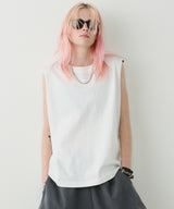 model:H174 B80 W61 H87 着用サイズ:MEDIUM