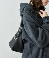 AFF AIVER フェイクレザーダーツワンショルダー