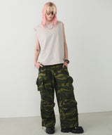 model:H174 B80 W61 H87 着用サイズ:MEDIUM (カーキ)