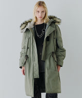 model:H174 B83 W60 H88 着用サイズ:MEDIUM (カーキ)