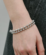 上:シルバー 下:シルバー系