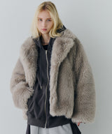 model:H174 B83 W60 H88 着用サイズ:MEDIUM (グレイッシュベージュ)