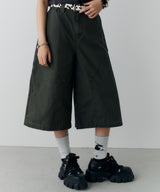 model:H172 B80 W58 H87 着用サイズ:MEDIUM (カーキ)