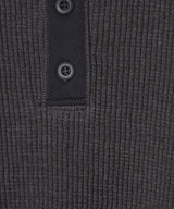 チャコールグレー