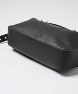 AFF AIVER フェイクレザーダーツワンショルダー