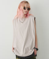 model:H174 B80 W61 H87 着用サイズ:MEDIUM