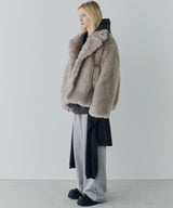 【一部予約】AIVER ショートフェイクファーコート