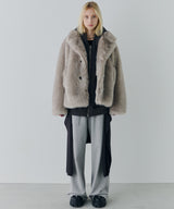 【一部予約】AIVER ショートフェイクファーコート