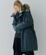 model:H174 B83 W60 H88 着用サイズ:MEDIUM (グレイッシュブルー)