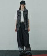 着用アウター:シャイニーナイロンフィッシャーマンベスト(問い合わせ番号/ACBLC0424001)