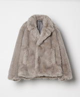 グレイッシュベージュ