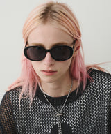 オーバルサングラス