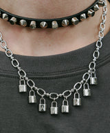 AIVER 8連パドロックネックレス