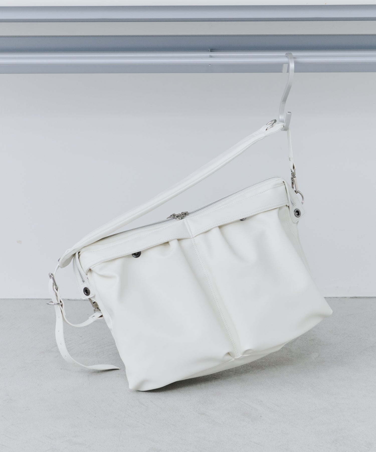 【予約】AFF AIVER　カーゴショルダーバッグ