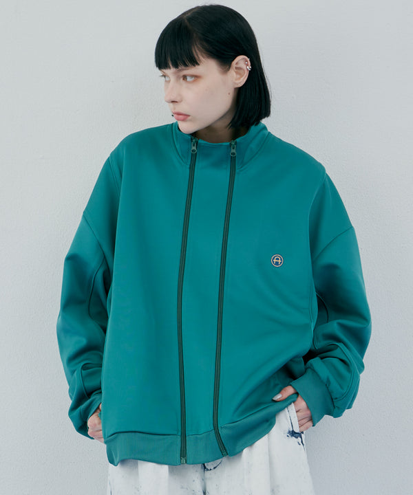 model：H171 B79 W56 H86 着用サイズ：LARGE