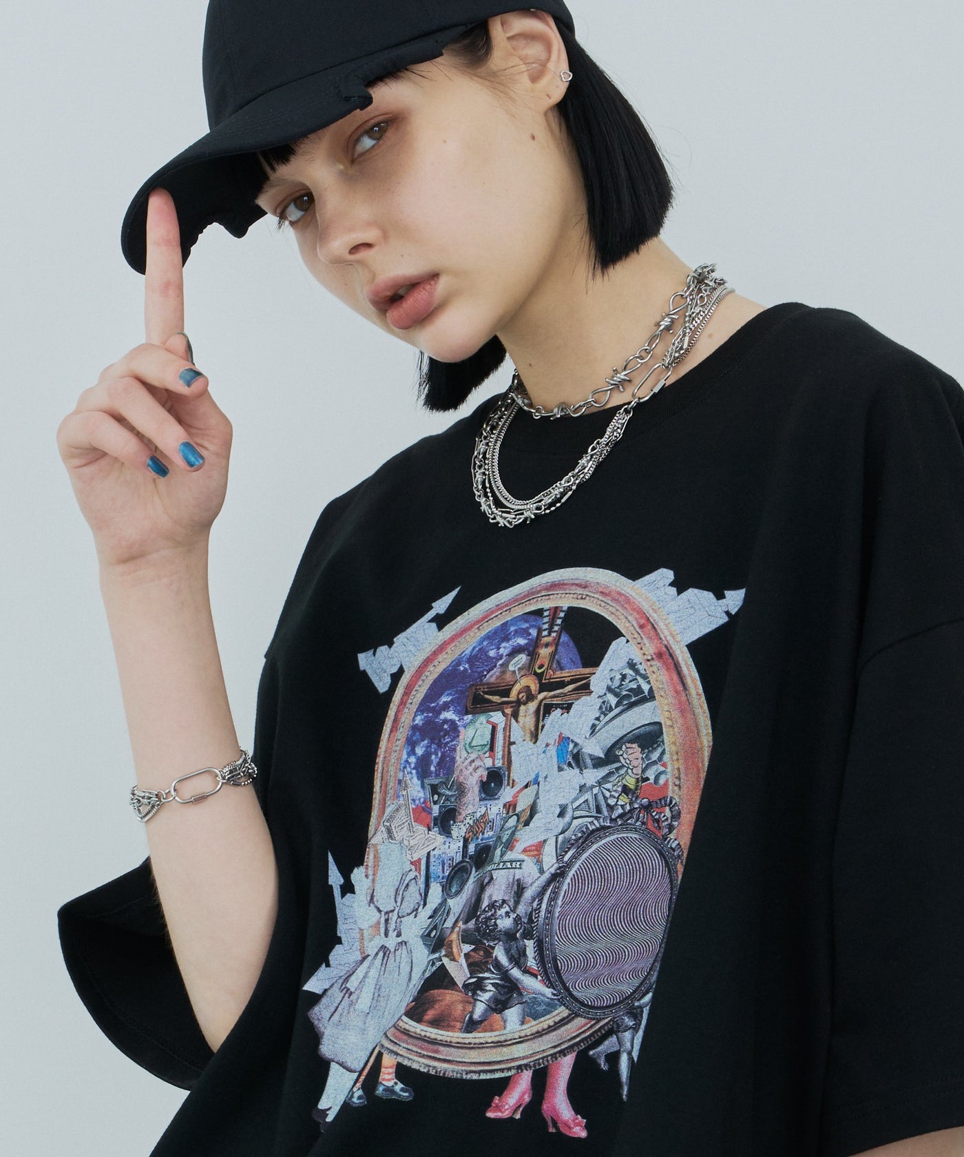 岡本奇太郎×AIVER ワンダーランドS/S TEE