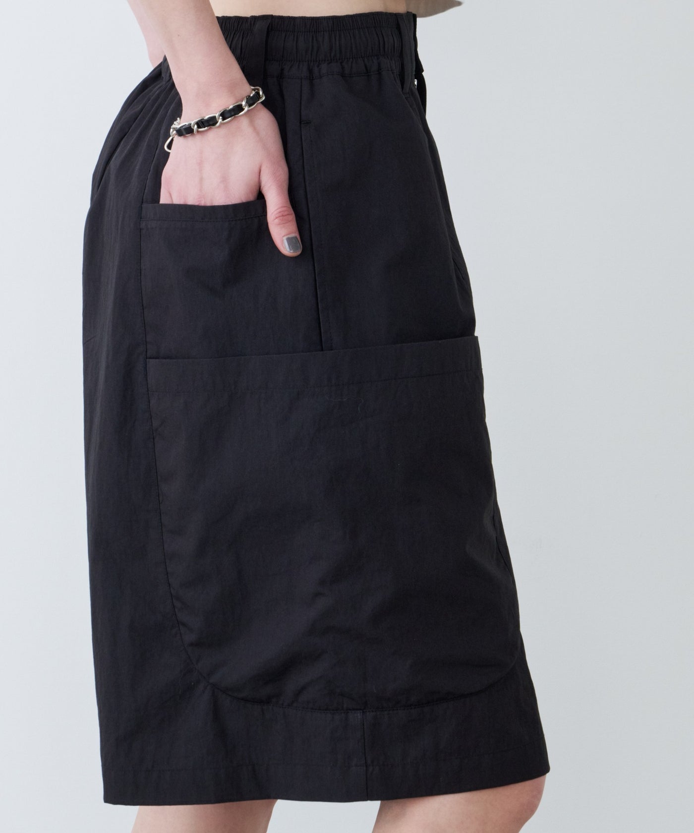 AIVER イリディセントガーデニングショートパンツ