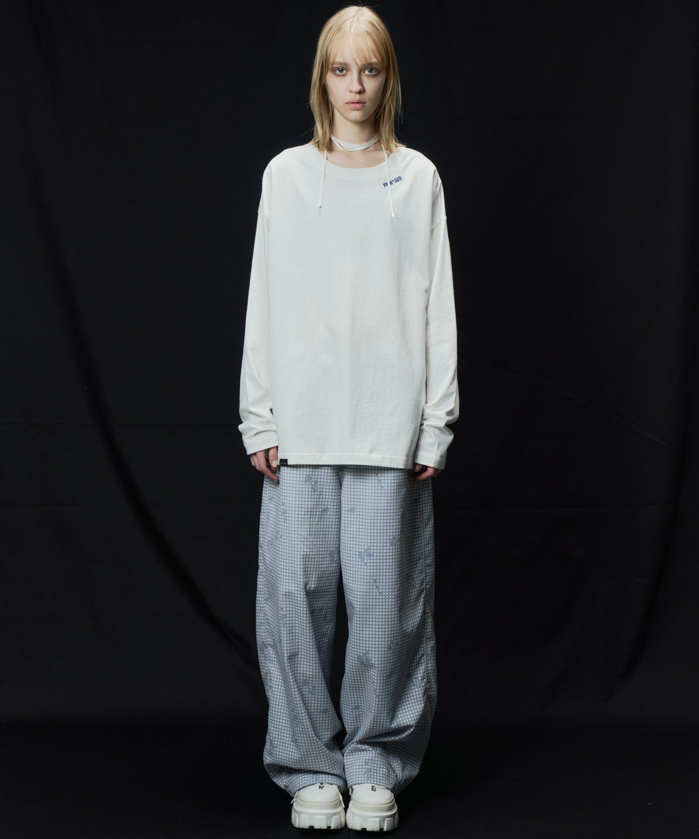 AIVER THE WORLD L/S TEE