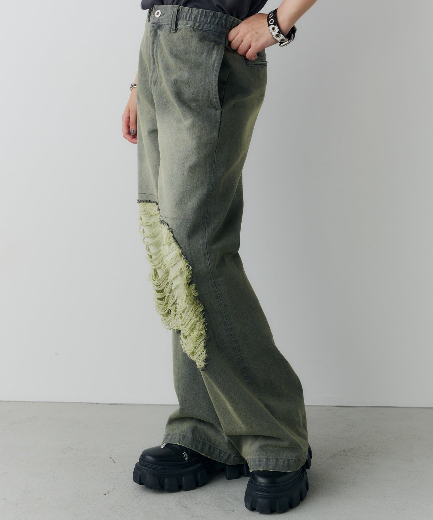 AIVER オーバーダイフレアダメージデニム