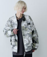 model：H178 B76 W58 H89 着用サイズ：MEDIUM