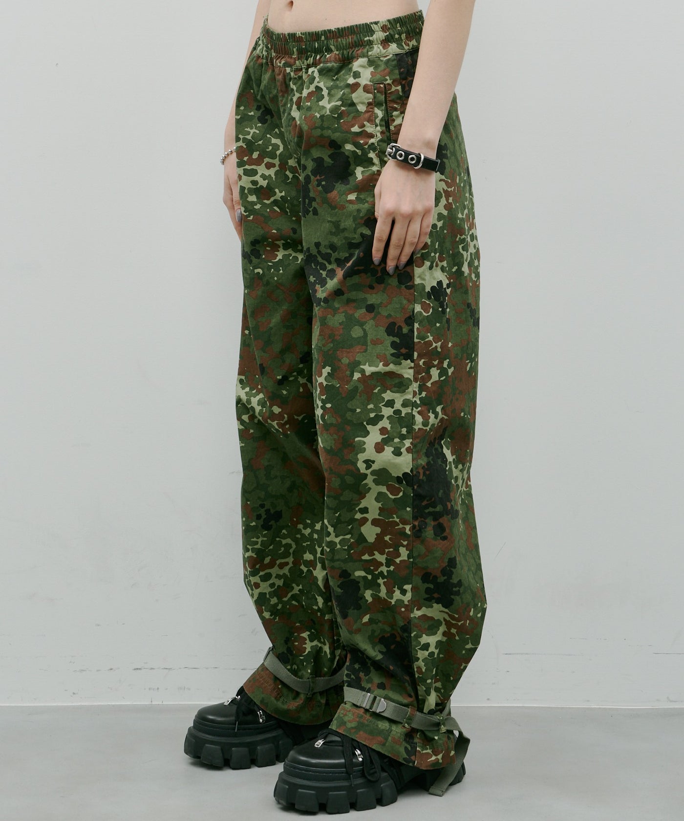 WONEM☆ウォンエム☆カモフラージュサイドラインパンツ☆迷彩☆新品☆ WONEM☆ウォンエム☆カモフラージュサイドラインパンツ☆迷彩