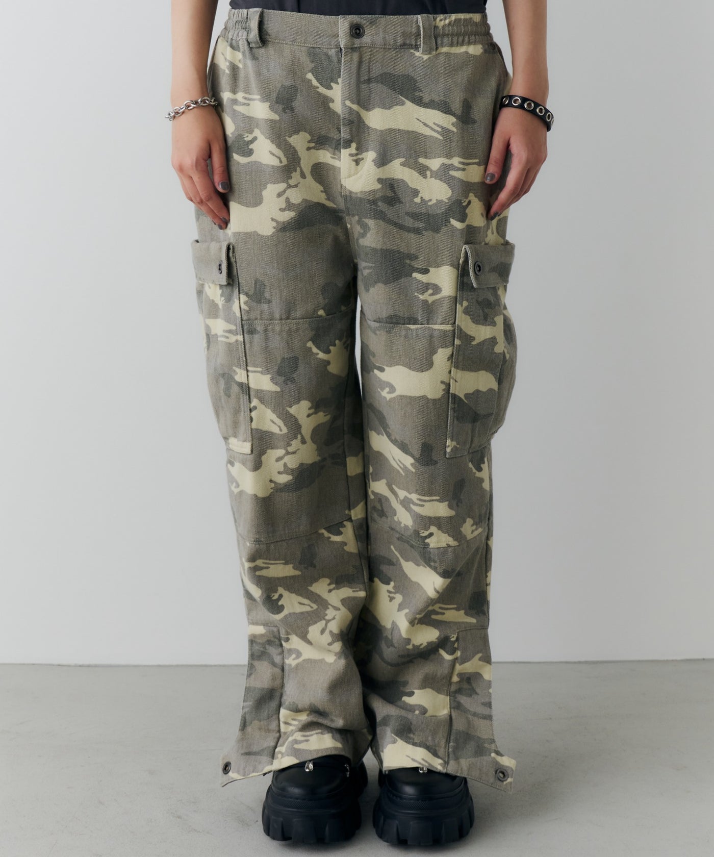 AFF AIVER バイオウォッシュダブルニーカーゴパンツ