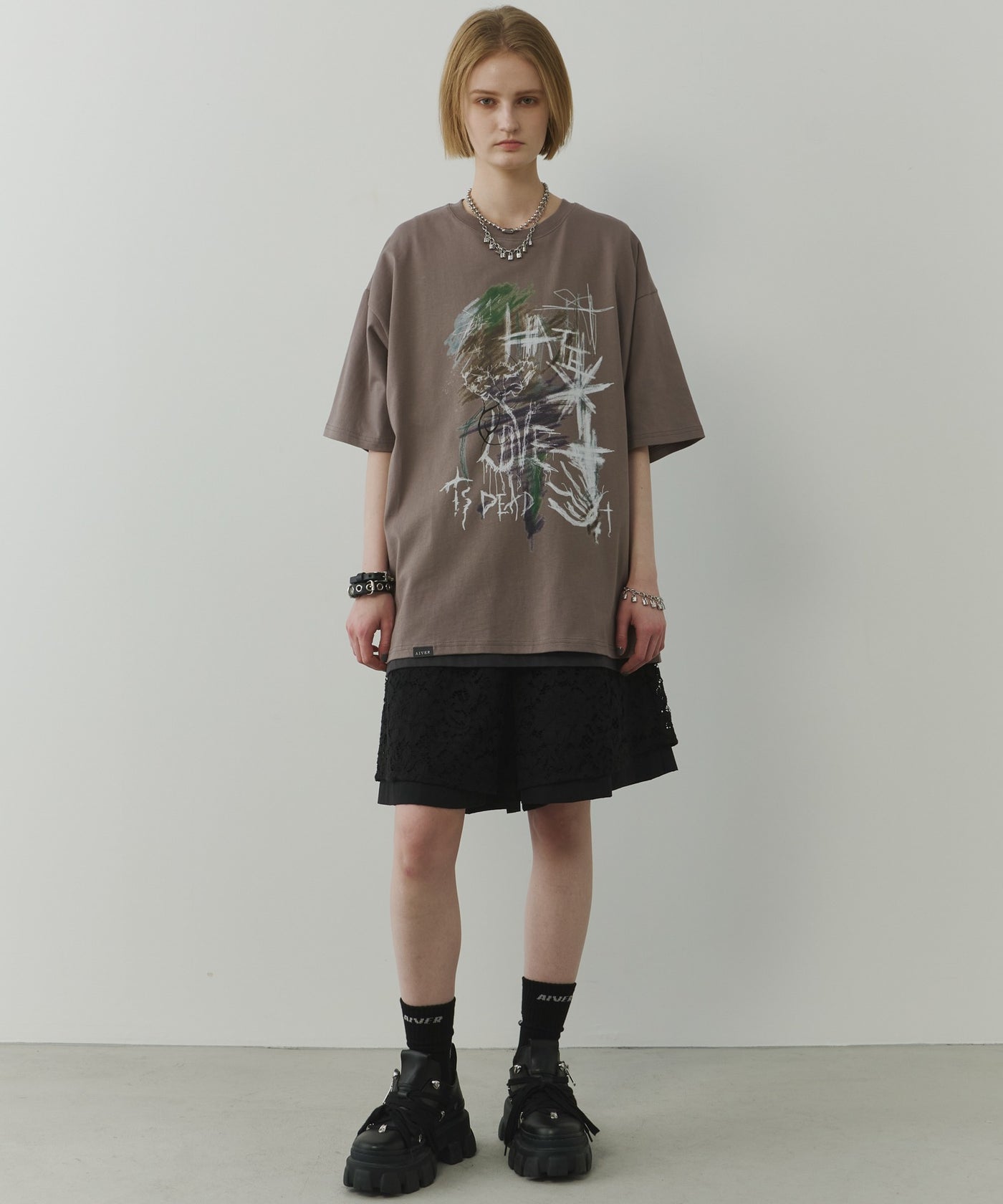 シルバー グラフィック Tシャツ AIVER ユニフォーム ONLINE STORE – AIVER