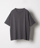 チャコールグレー