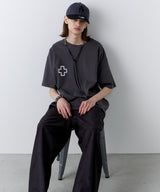 【一部予約】AIVER　MED CROSS S/S TEE