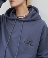 AIVER　棘刺繍パーカー