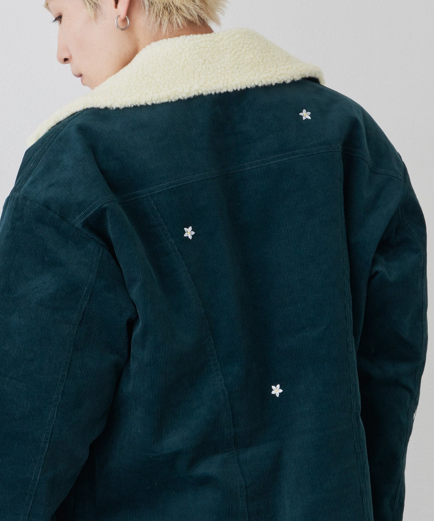 Wrangler×AIVER コーデュロイボア刺繍ランチコート